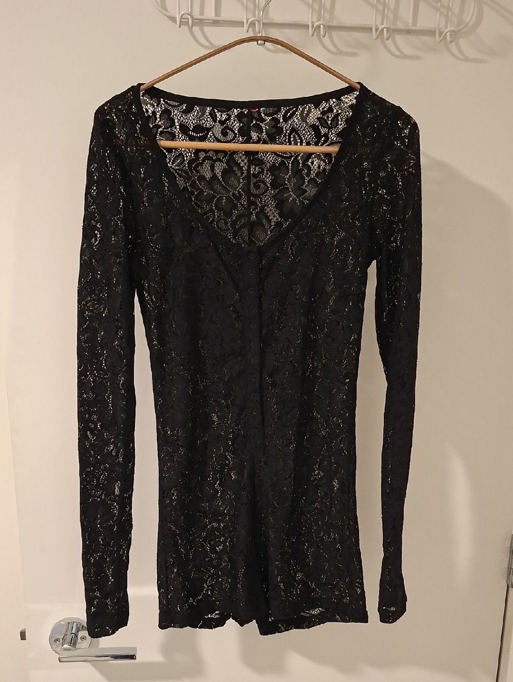 La Senza Vampy/Goth Black Lace Long-sleeve Snap-front/Henley Romper (Size XS)